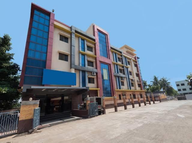Sai Samrat Hotel Shirdi Exterior foto